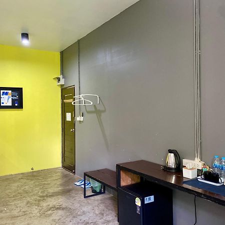Hostel Nokhook House Trang Exterior foto