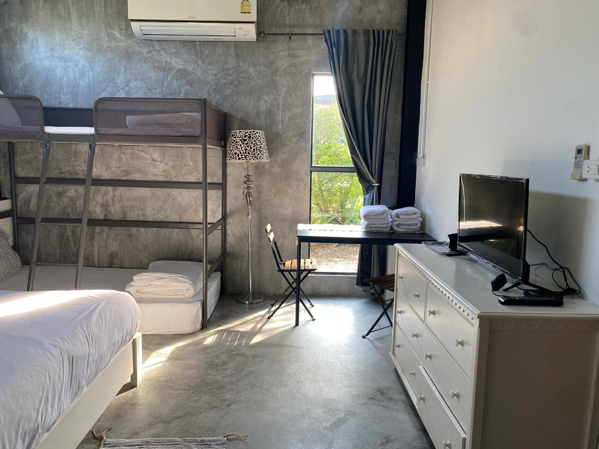 Hostel Nokhook House Trang Exterior foto