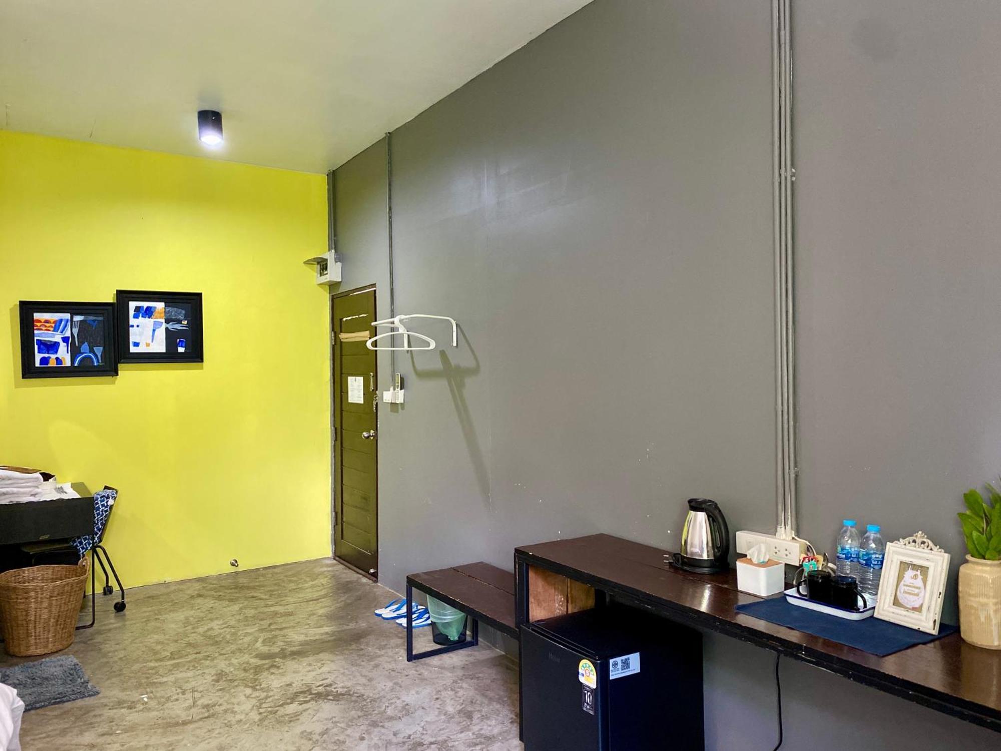 Hostel Nokhook House Trang Exterior foto